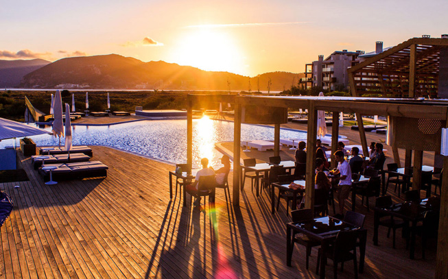 Tróia Beach Club é o novo paraíso com vista para o Sado