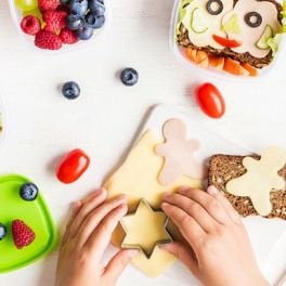 Lanches saudáveis para as crianças levarem para a escola