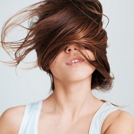 Truques para quando tem o cabelo sujo e não há tempo para lavá-lo