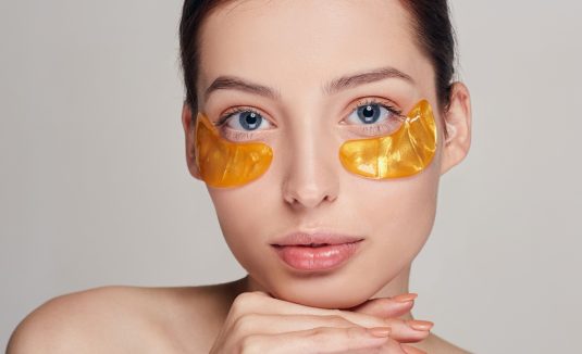 Truques para disfar&ccedil;ar os papos nos olhos