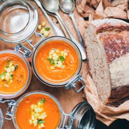 8 sopas saudáveis para recuperar dos excessos do Natal (e aquecer no inverno)