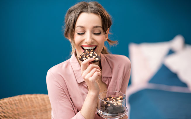 Toda a verdade sobre o chocolate fazer borbulhas (e outros mitos sem lógica)