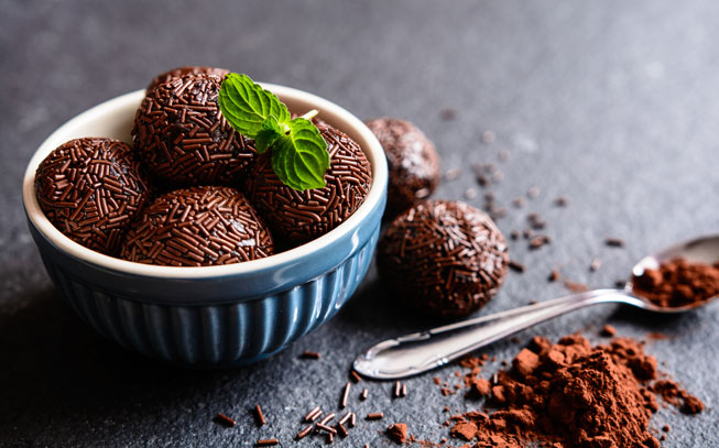 Apetece-lhe um doce? Faça esta receita de brigadeiro