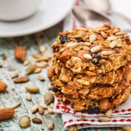 Bolachas sem a&ccedil;&uacute;car. Experimente estas de frutos secos com manteiga de amendoim