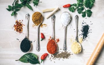 Temperos saudáveis: faça em casa e dê mais sabor (e saúde) aos seus pratos