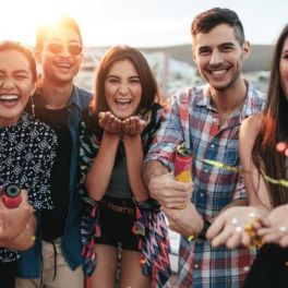 Passagem de ano barata no estrangeiro? É possível com menos de 500€ (tudo incluído)