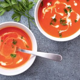 A sopa de tomate mais cremosa e fácil de fazer