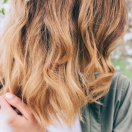 Como manter o cabelo ondulado mais definido e cuidado