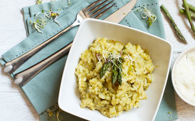 risoto de espargos com queijo brie