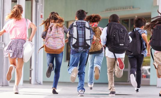 Calendário escolar: tome nota das datas importantes para planear as suas férias