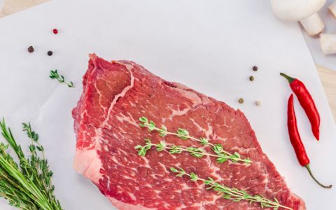 Devemos continuar a comer carne vermelha? Novo estudo gera polémica