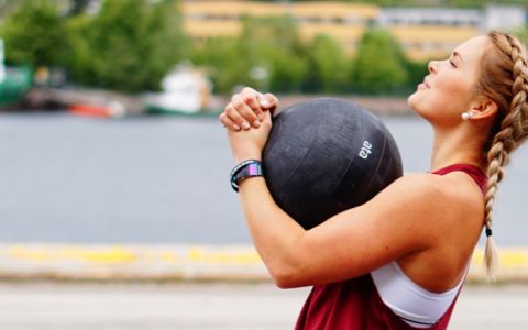 Quer iniciar-se no CrossFit? Conheça a modalidade, o jargão e onde praticar