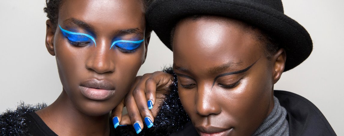 Alguém falou em eyeliner? As tendências que se destacaram na passerelle