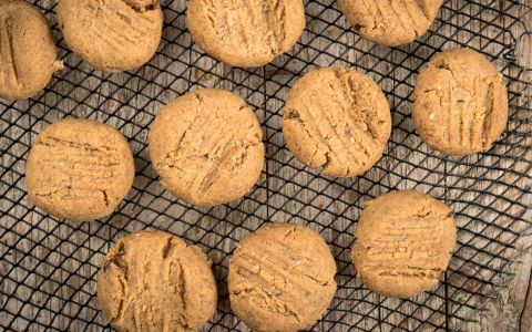 Bolachas de manteiga de amendoim saudáveis e saborosas