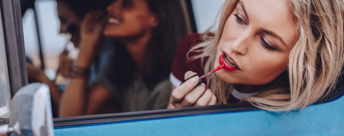 Estes são os 20 beauty hacks que tem mesmo de conhecer