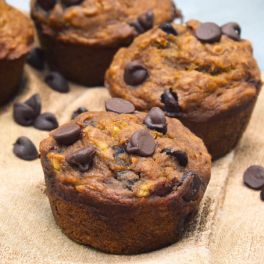 Estes muffins de banana são saudáveis e ficam prontos em 30 minutos