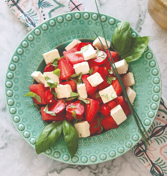 Salada de melancia e morangos