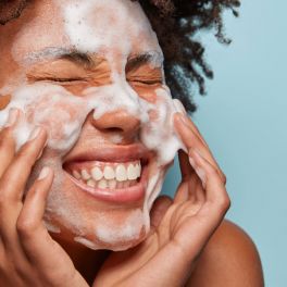 Double cleansing: o que falta para se render a esta técnica de beleza?