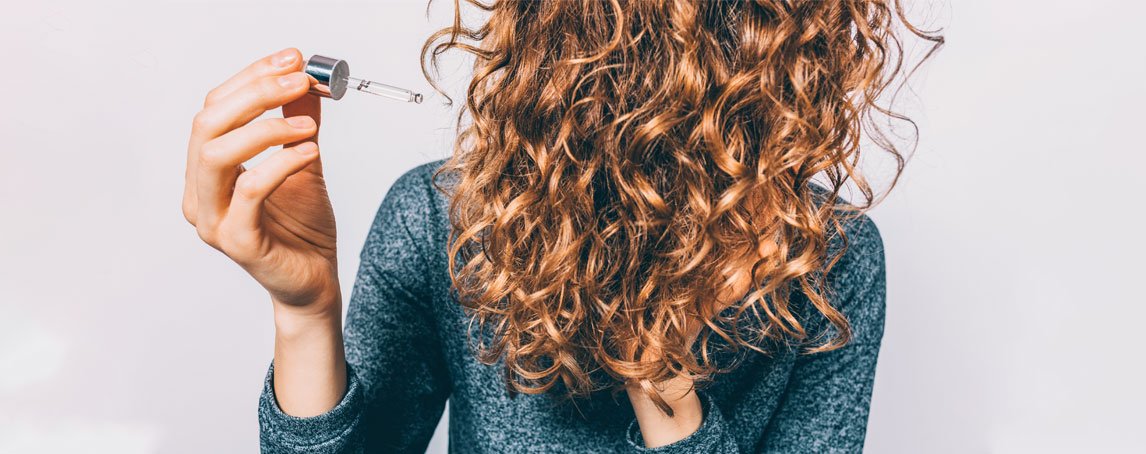 Sérum capilar: encontre o ouro líquido adequado para o seu cabelo