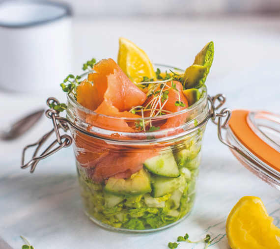 Salada de abacate e salmão fumado