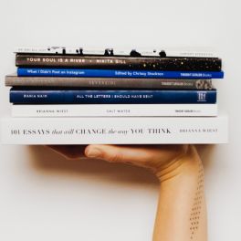 Clube de leitura: 10 celebridades a seguir se gosta de ler