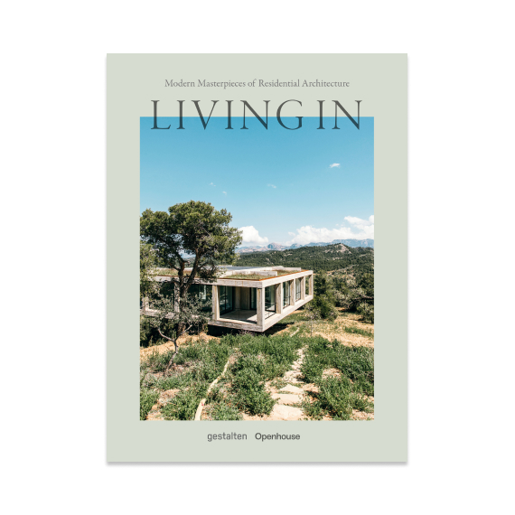 Living in, Modern Masterpieces of Residential Architecture, Andrew Trotter and Mariluz Vidal