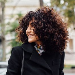 5 mitos e verdades sobre o cabelo encaracolado