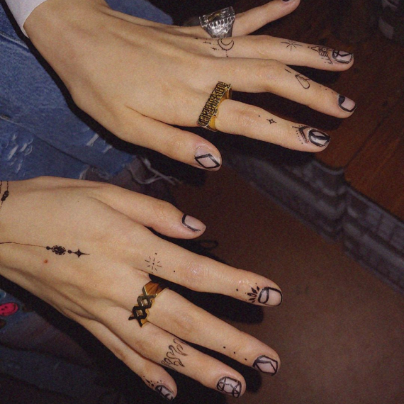 @nail_unistella