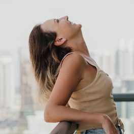 Crónica. Ser feliz e o processo de crescimento pessoal