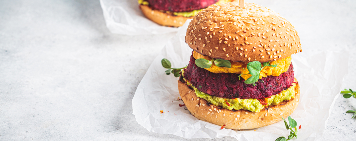 Hambúrguer de beterraba e quinoa, uma delícia vegetariana