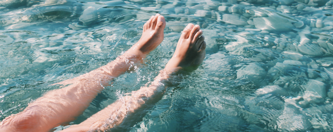 Este verão, acabe com a sensação de pernas cansadas e trate a celulite com estas alternativas