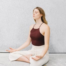 Crónica. Yoga como medida preventiva contra o burnout