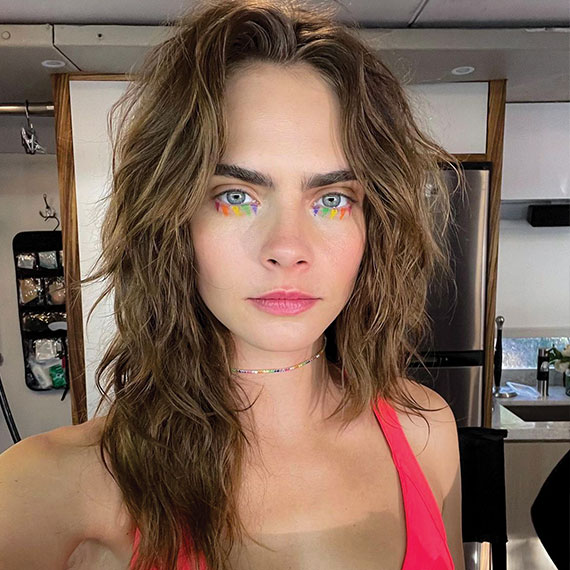 beauty-call-sobrancelhas-caradelevingne