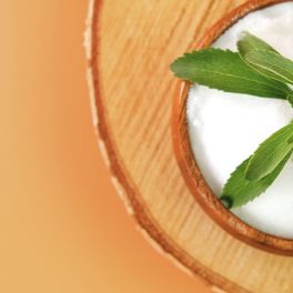 Stevia: o que tem de saber sobre este adoçante natural