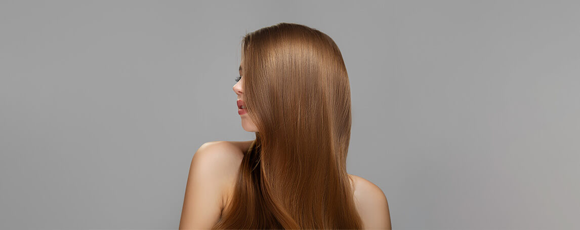 Pintar o cabelo? Só com uma coloração profissional (e nos tons moca)