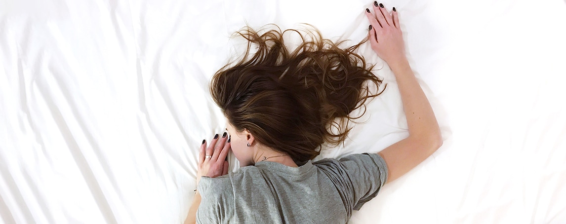 5 coisas que não deve fazer ao cabelo antes de ir dormir