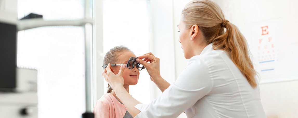 Os ecrãs fazem mal aos olhos? 7 perguntas a fazer sobre oftalmologia pediátrica