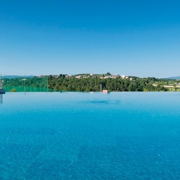 15 piscinas de hotéis que estão abertas a não hóspedes