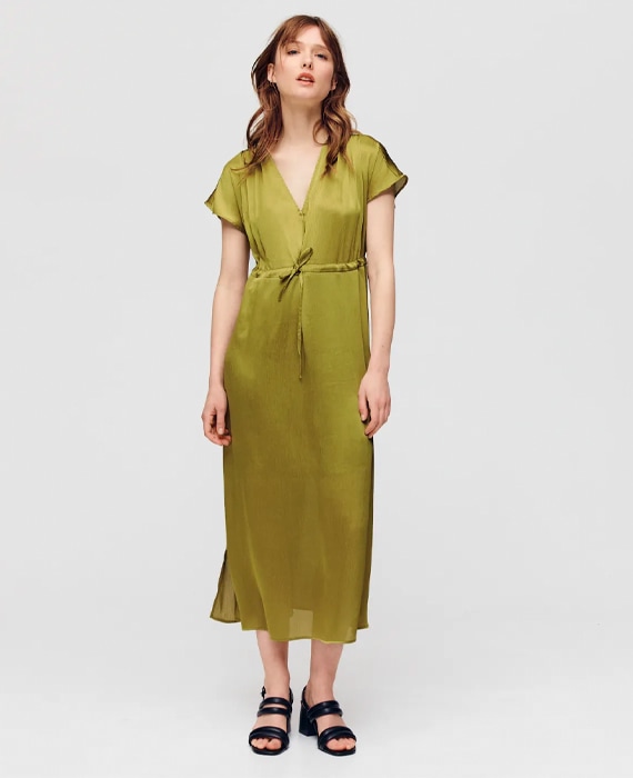 vestido cetim verde promod