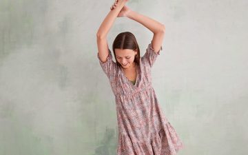 Saldos: vestidos frescos e leves (também na carteira) para o verão
