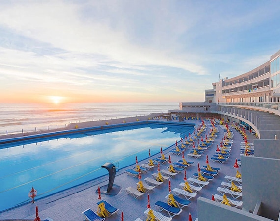 13 piscinas de hotéis que estão abertas a não hóspedes