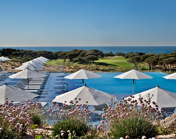 13 piscinas de hotéis que estão abertas a não hóspedes