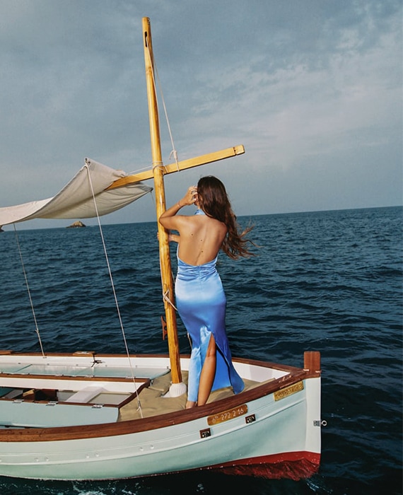 vestido-azul-zara-midi