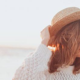 Coastal grandmother: a tendência que une a moda e o lifestyle à beira-mar