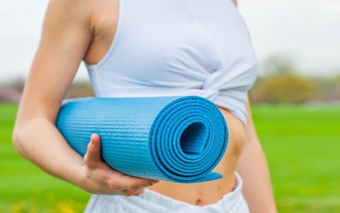 Crónica. Como escolher um tapete de yoga e a sua importância