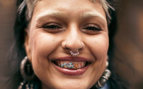 #BeautyCall. Tooth gems, os cristais para os dentes que andam na boca do mundo