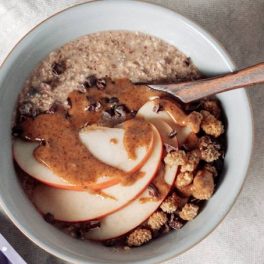 Sem tempo para tomar o pequeno-almoço? Estas receitas rápidas são para si