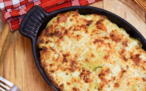 Quer fazer bacalhau com natas? Experimente esta receita tradicional