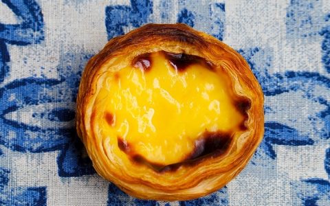 Saiba como fazer o tradicional pastel de nata em casa