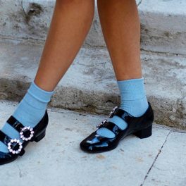 Sapatos rasos para levar a casamentos (e não ter dores nos pés)